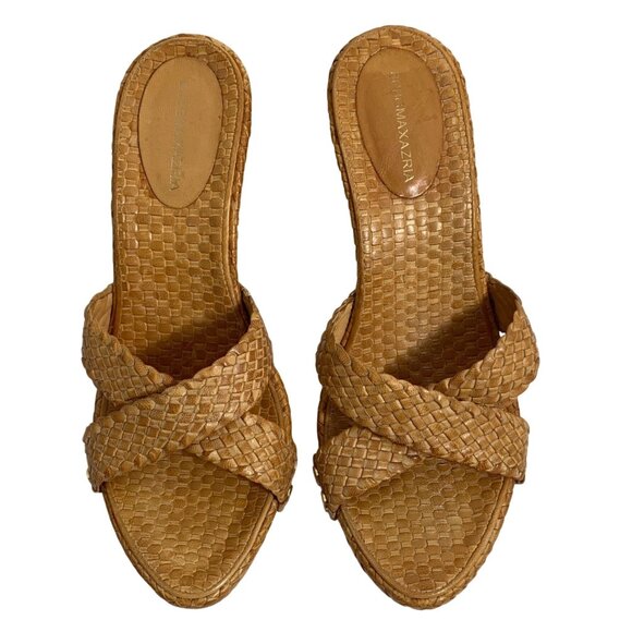 BCBG MAX AZRIA Women's Beige Weaved Leather Cone Heel Mules Size 9 EUR 39 NWOT - Picture 3 of 8